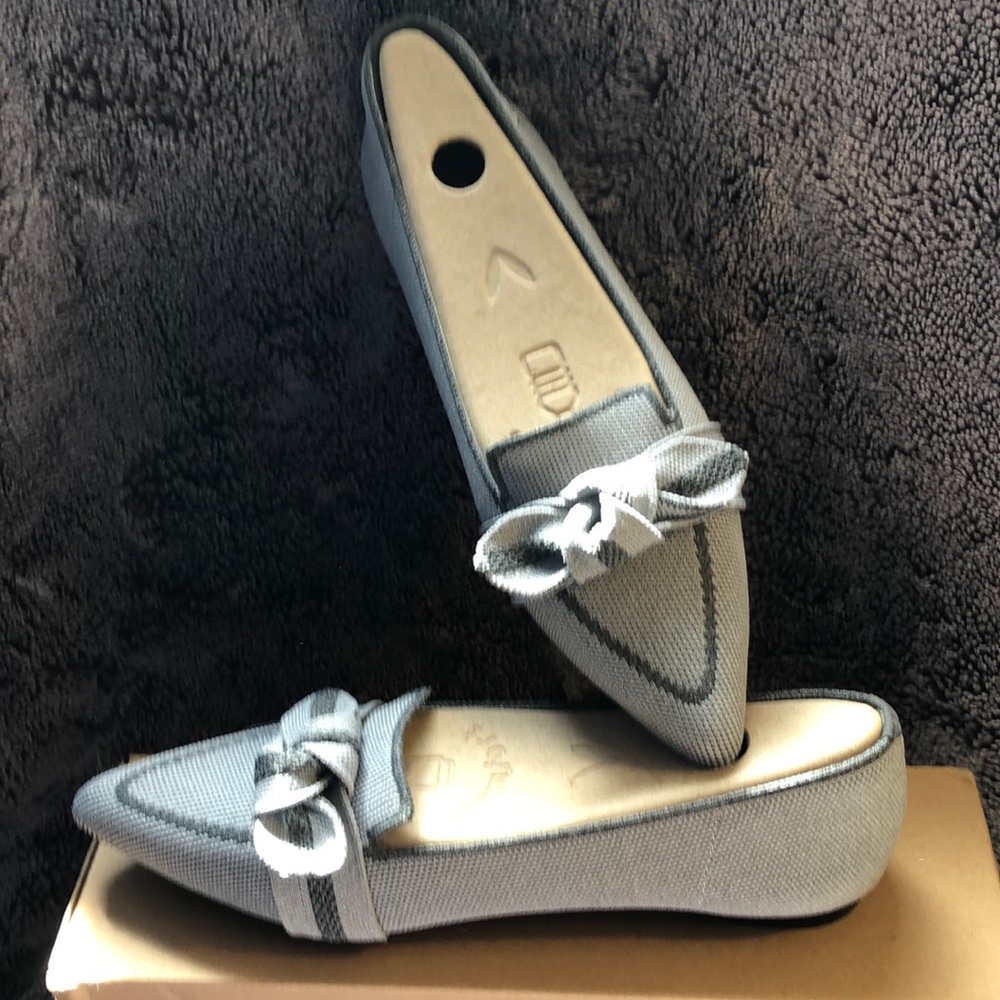 Vivaia Women's Elegant Gray Flats with Bow Detail - Picture 2 of 4